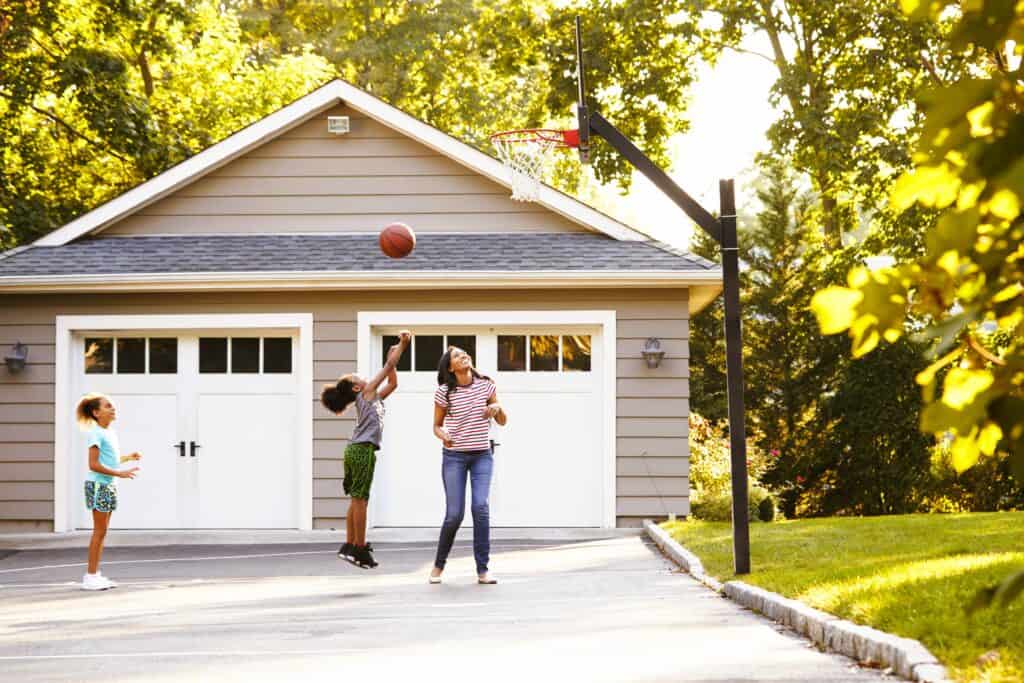 Garage Doors and Repair Service: Joey's Garage Doors