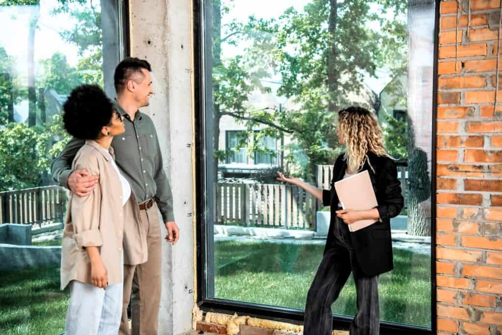 Realtors Create Lasting Client Relationships