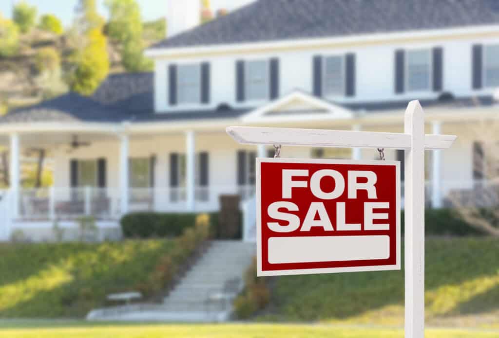 Buying and selling a home with a realtor