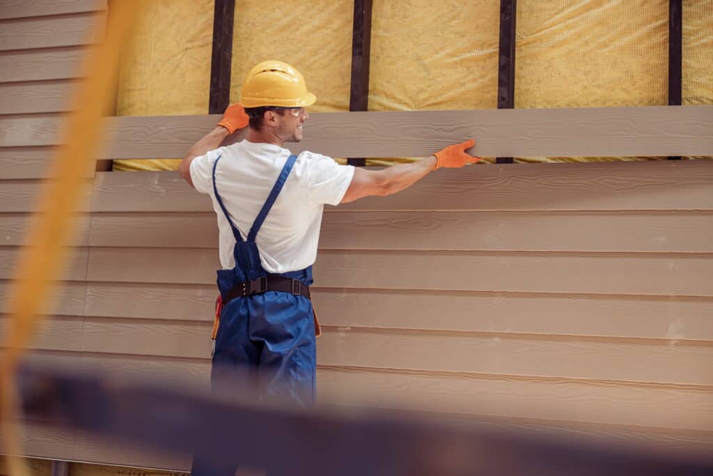 Roofing and vinyl siding service in Metairie