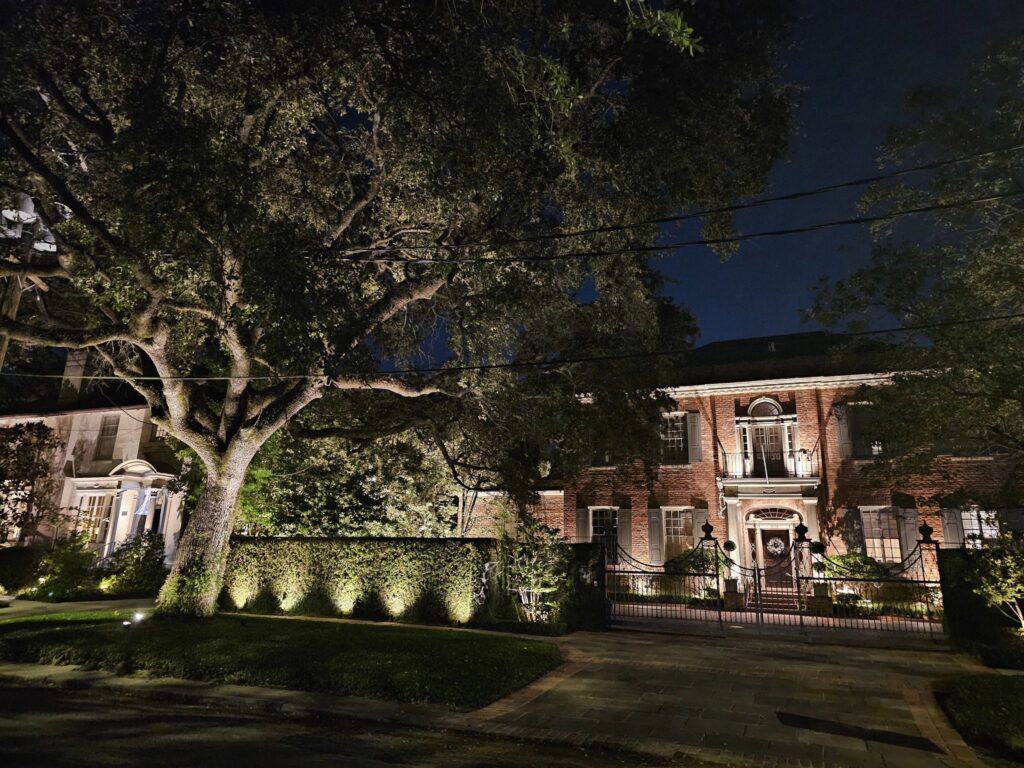 Premium Landscape Lighting Solutions in Metairie: Outdoor Illumination Design